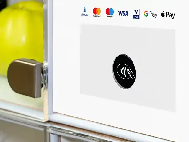 Kontaktloser NFC-Kartenleser an einem marktbox Automaten mit Logos von Visa, Mastercard, Apple Pay und Google Pay